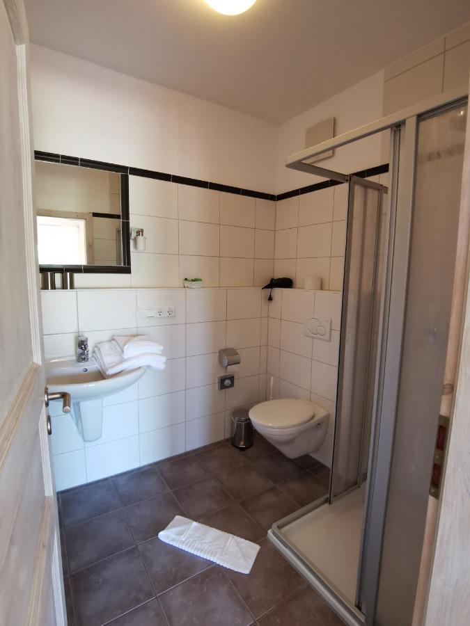 Weingut Amlinger&Sohn Apartamento Neef Exterior foto